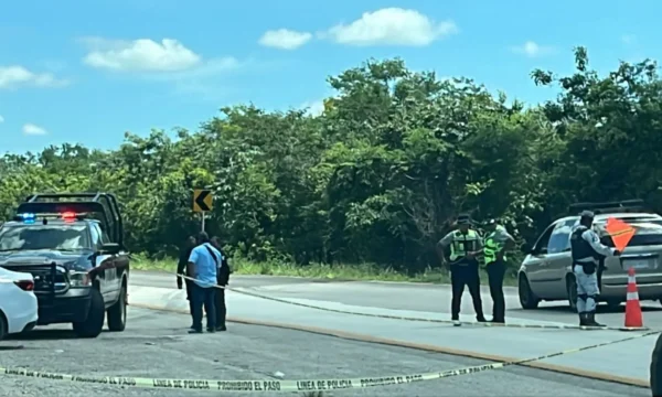 Hallan los cuerpos de dos ejecutados en la autopista Merida Cancun VIDEO 2
