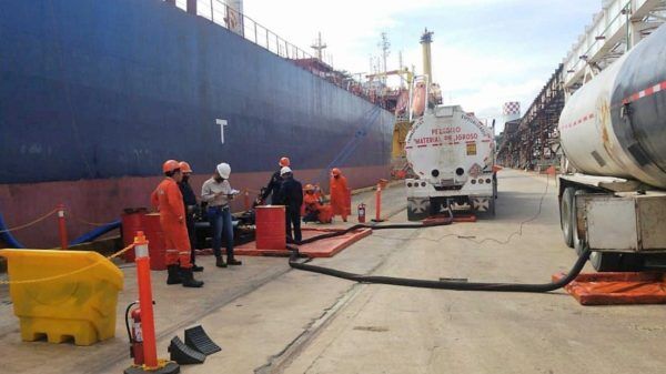 2020-09-21T055157Z 1780197875 RC2T2J9UH758 RTRMADP 3 MEXICO-OIL-THEFT-1280x620-696x337