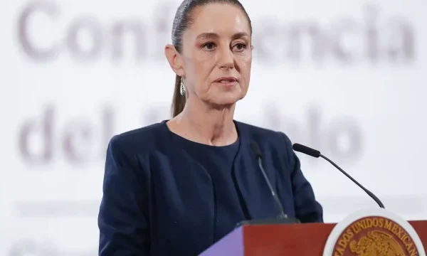 Sheinbaum-Embajada-EU-carteles-640×360