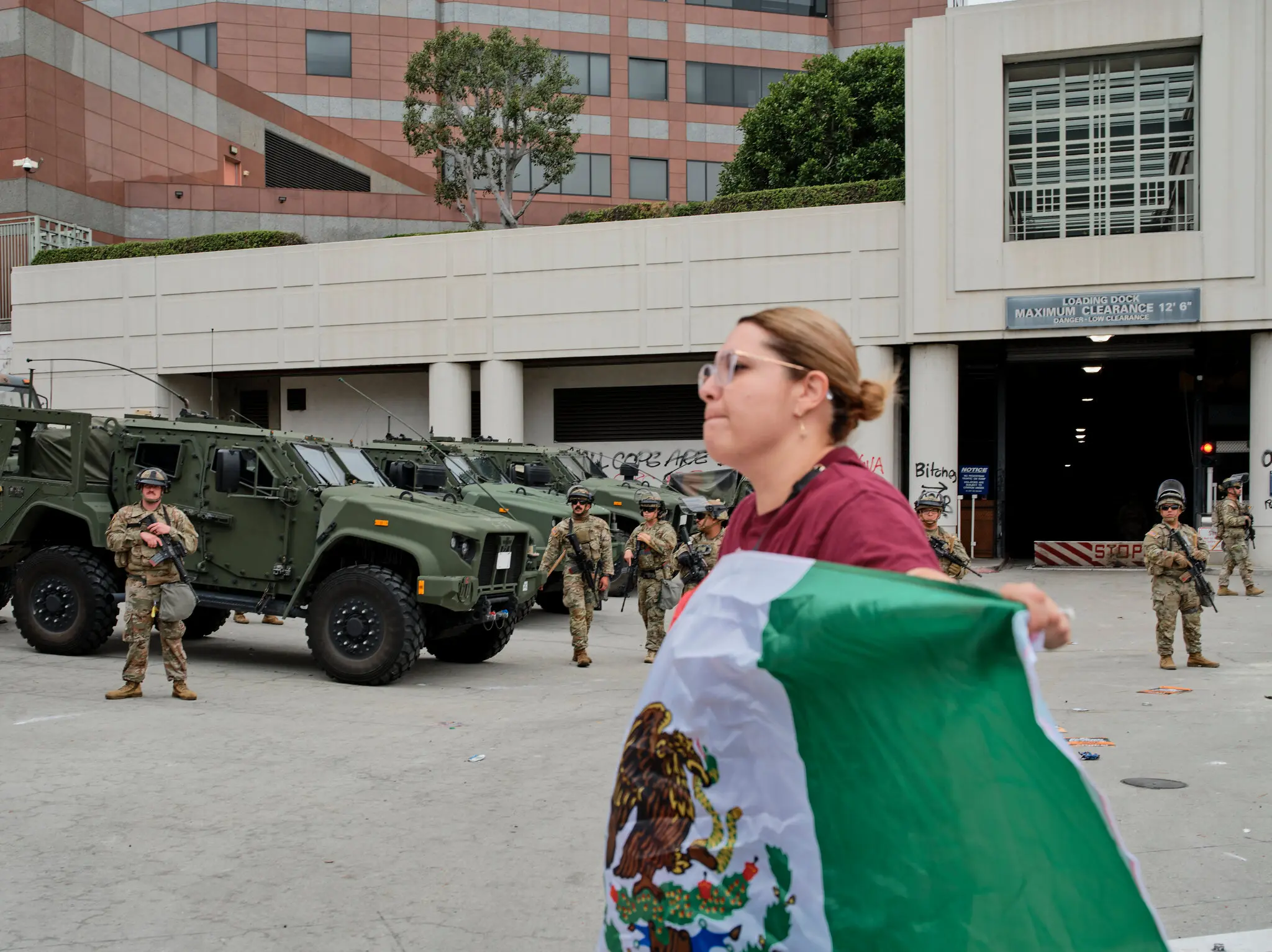 08immigration-protests-flags-02-ptwf-superJumbo