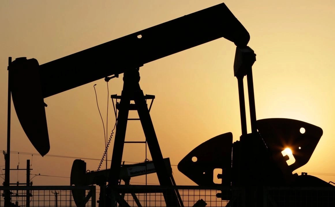 petroleo-se-dispara-y-mercados-bursatiles-caen-tras-ataque-israeli-a-iran c6edef8c-8205-46bf-9a0b-93c3f5b67d96 medialjnimgndimage=fullsize
