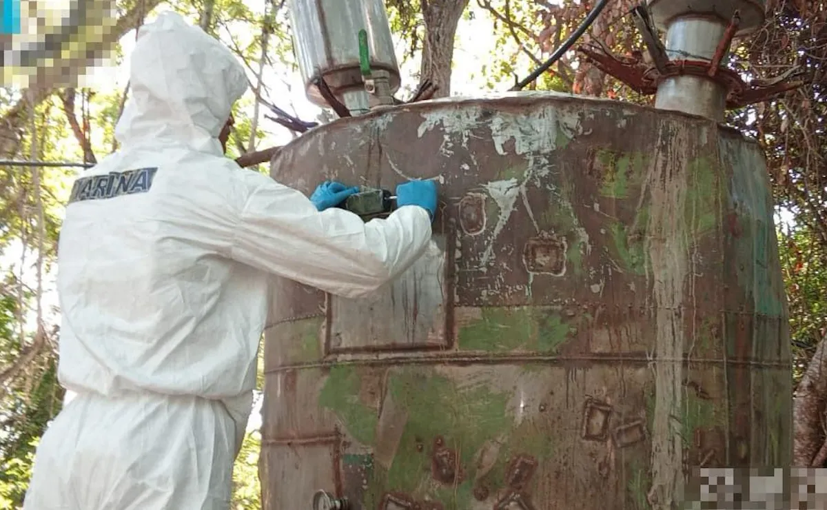 aseguran-4-mil-900-kilos-de-metanfetamina-y-neutralizan-dos-narcolaboratorios-en-culiacan