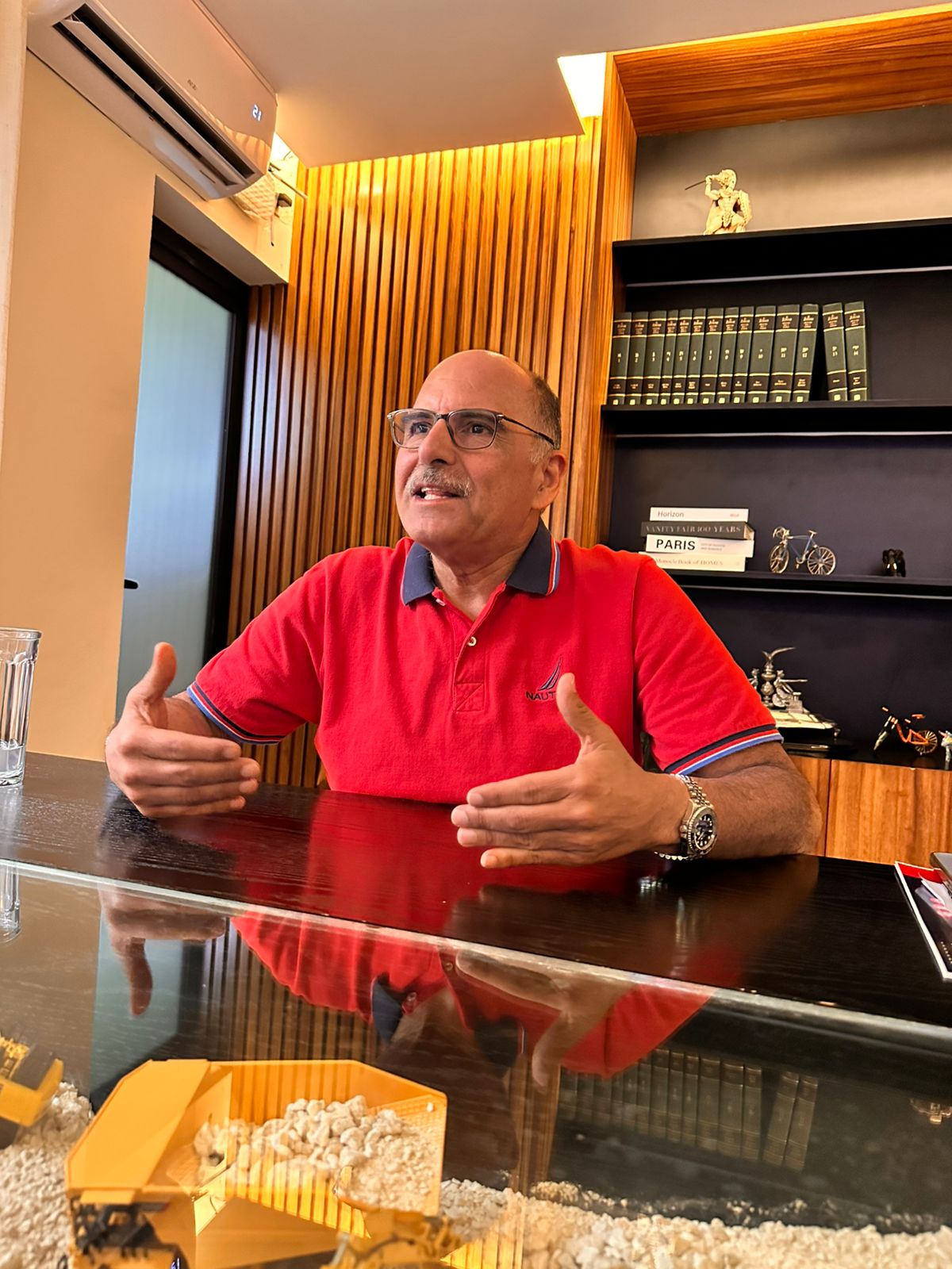 7040b6a7-96ef-4640-be53-930f142f07aa