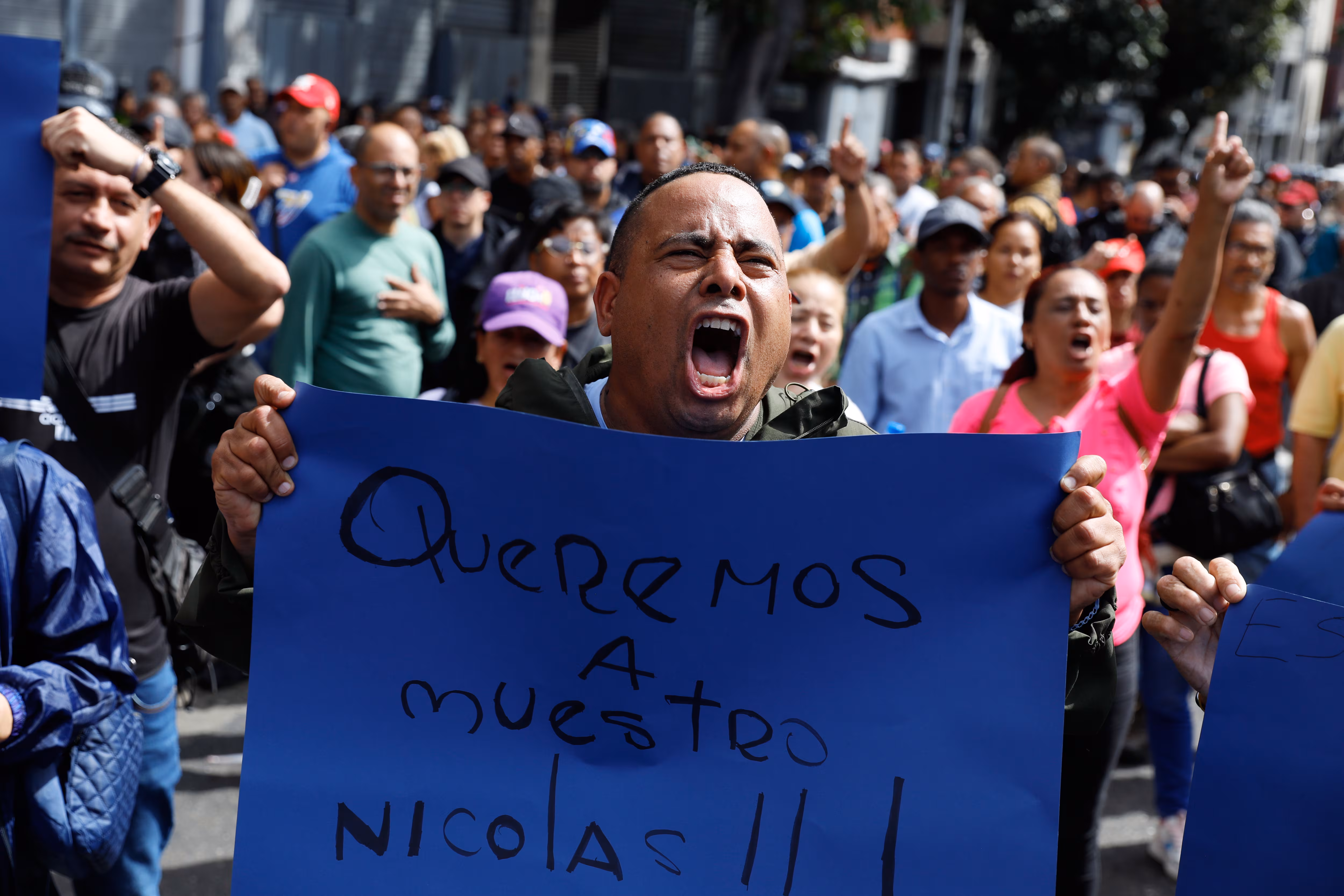 4E555RYD6ZFGLGKUJVGYXLBOTA