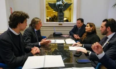 d559d623-7874-4302-8410-ce59ff294e8c